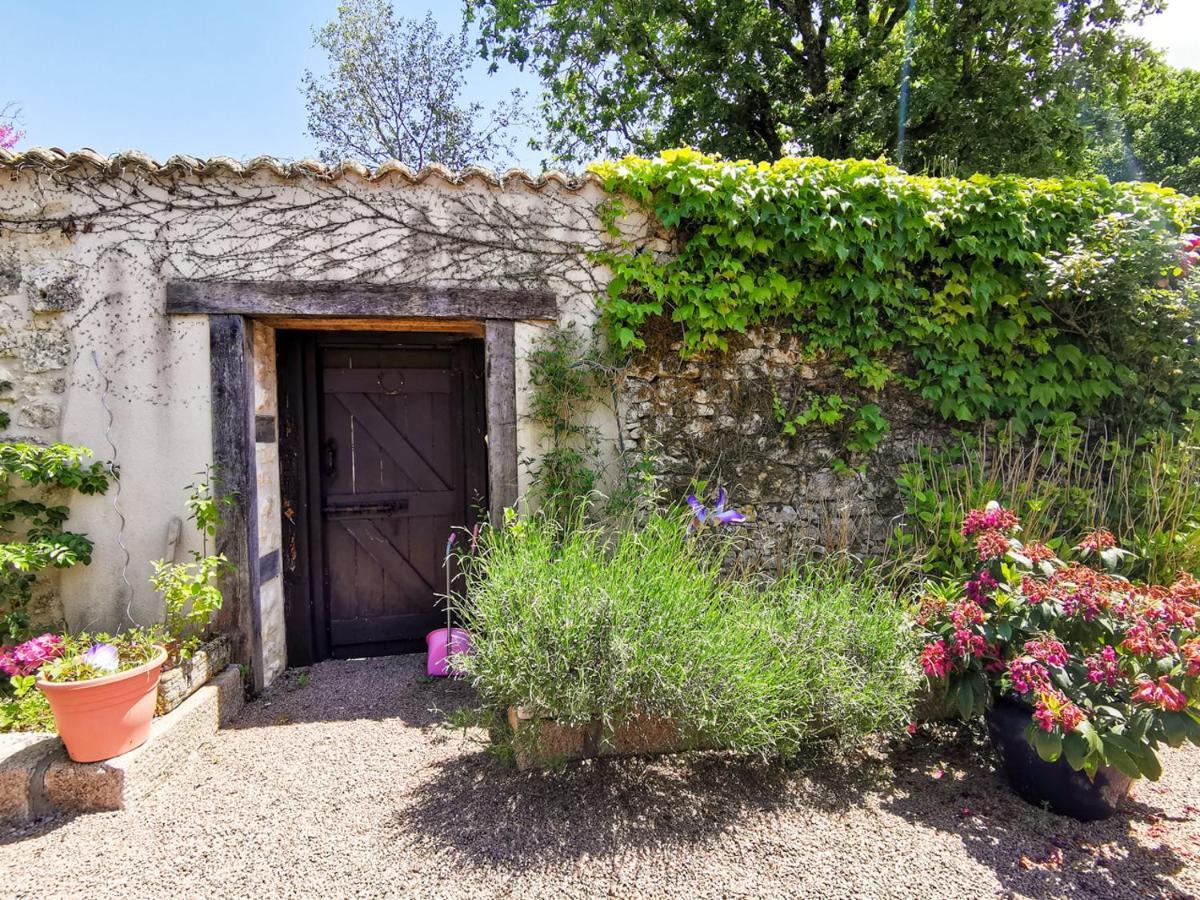 Bed and Breakfast Les Grozilles Feuillade Exteriér fotografie